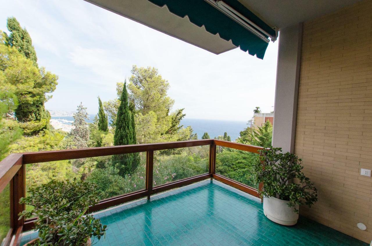Luxury Apartment With Bay View Санремо Экстерьер фото
